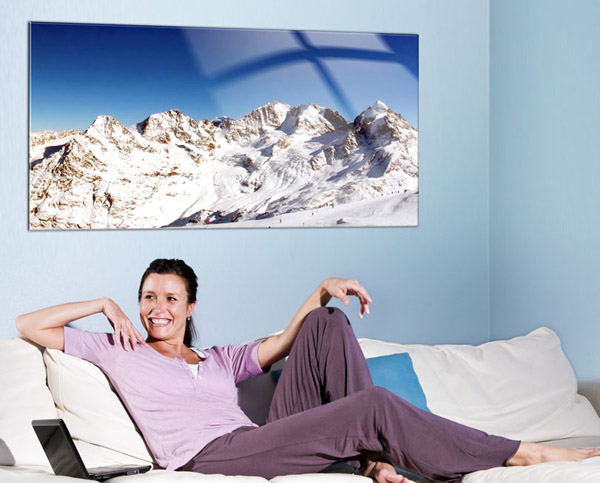 acrylglasfoto ueber dem sofa